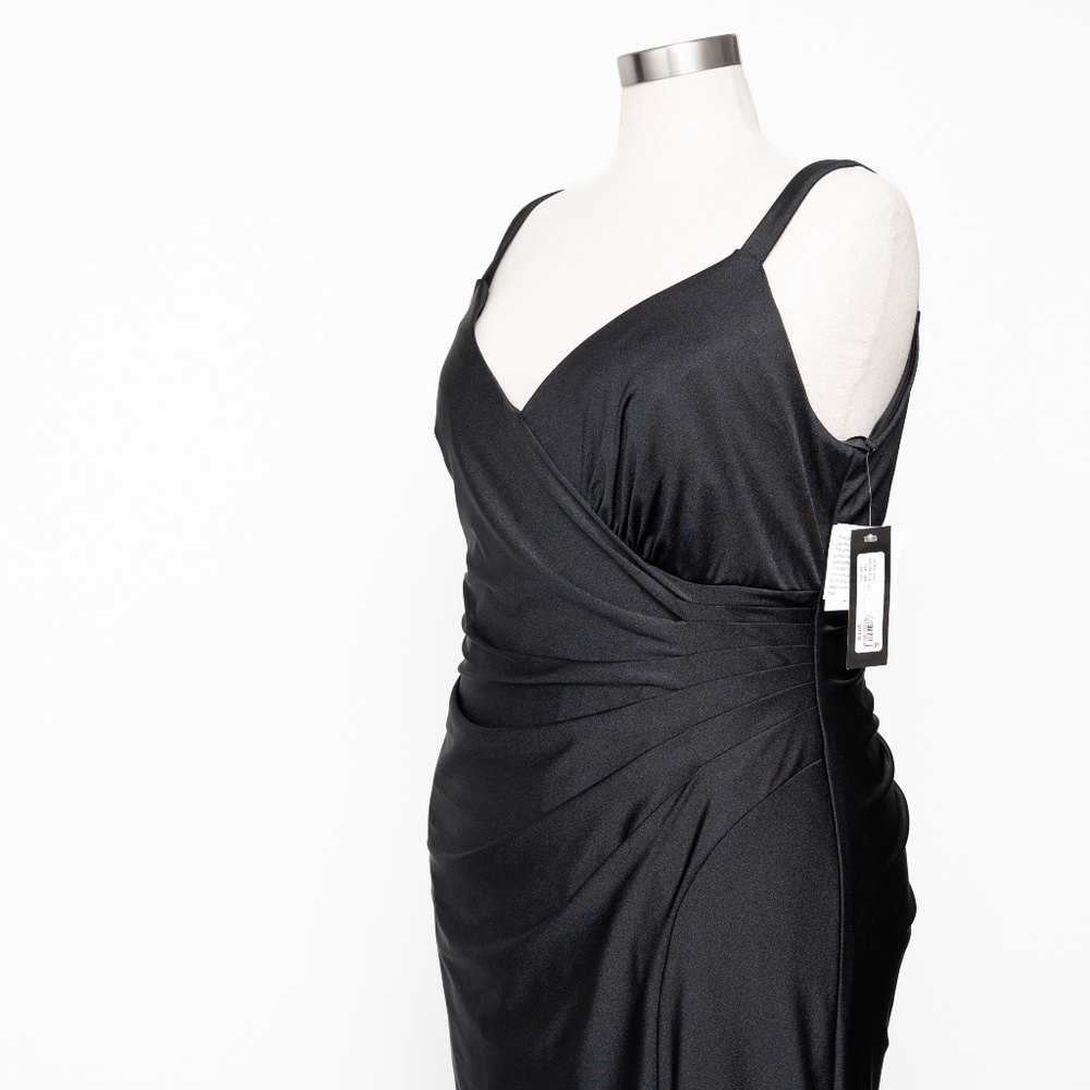 XSCAPE - Draped Ruched Gown - Picture 11 of 12